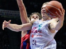 Liga ACB Jornada 8: Caja Laboral se impone al Regal Barcelona y a los árbitros en un intenso partido