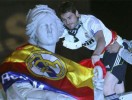 Copa del Rey 2010/11: el Real Madrid celebró la victoria en Cibeles donde el trofeo acabó arrollado por el autobús