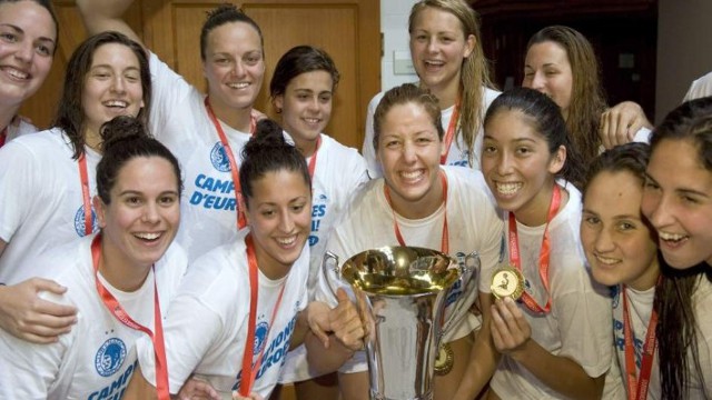 Las chicas del Sabadell son campeonas de Europa de waterpolo