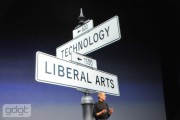 apple-tablet-keynote_2111