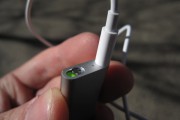 shuffle-3g-hands-silver-top-2