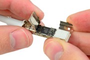 18110iFixit nos muestra como es el cable Thunderbolt