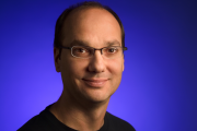 20971Apple ataca a HTC y mete a Andy Rubin