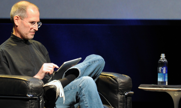 steve-jobs-ipad