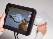 Campos eléctricos para alterar nuestra sensación de tacto al utilizar dispositivos físicos. ¿El futuro de la tecnología multitáctil?
