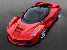 Apple y Ferrari, en conversaciones para asociarse y llevar iOS al mundo del automóvil
