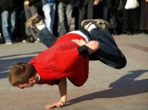 Breakdance para enseñar a los niños solidaridad