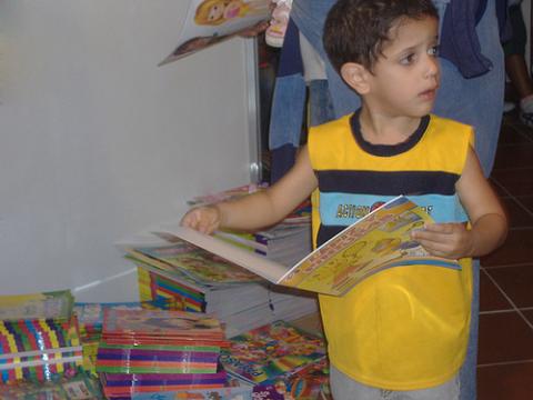 En Madrid, los niños de cuatro años no podrán acceder a las becas de libros