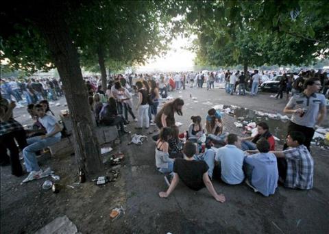 Los niños españoles de hoy se hacen antes adolescentes