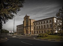 El abuso económico de muchos colegios