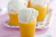 4441Receta para niños: Gelatina de fruta con helado