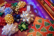 Manualidades con niños: Reciclar papel de regalo