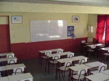 Embargan un colegio en horas de clase