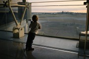 11270Los niños son la mayor molestia en un avión