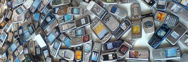 Almería recoge teléfonos móviles para ayudar a los niños con cáncer