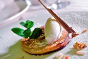 Tarta fina de manzana (al estilo de El Olivo con helado de almendras y canela), Surtopía