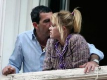 Antonio Banderas niega que vaya a dejar a Melanie Griffith