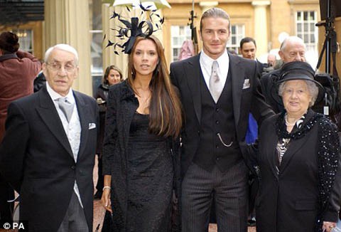  David Beckham on Victoria Beckham Viaja A Londres Para El Funeral Del Abuelo De David