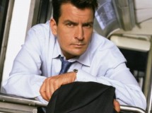 Charlie Sheen, entra su amante y sale su mujer
