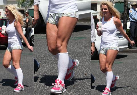 Britney Spears luce orgullosa kilos y celulitis