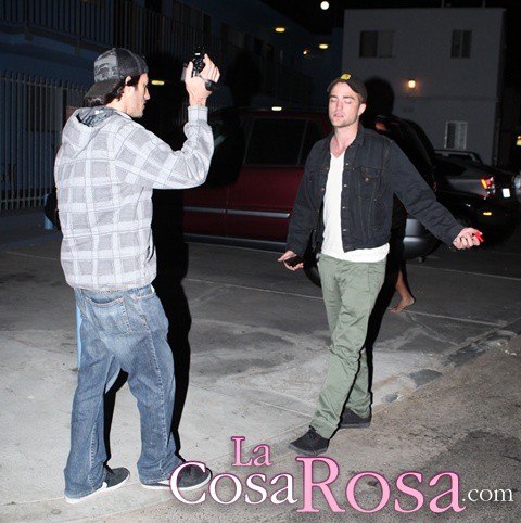 Robert Pattinson encantado de salir con una fan