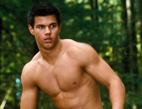 Taylor Lautner enamorado de Lily Collins