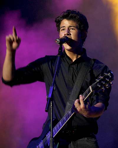Nick Jonas cumple 18 años