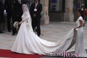 Kate Middleton se casa luciendo un modelo de Sarah Burton