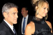 Stacy Keibler se niega a ser la novia florero de George Clooney