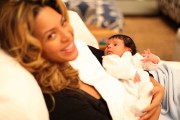 Primera foto oficial de la hija de Beyonce