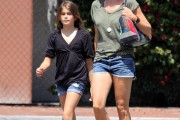 Cindy Crawford pone freno a la carrera de modelo de su hija