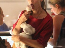 Katie Holmes niega que solicitase la custodia inmediata de Suri