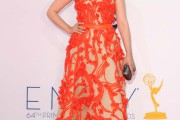 Amarillo y naranja marcan la elegante alfombra roja de los Emmys 2012