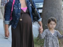 Sarah Michelle Gellar y Freddie Prinze Jr., padres de un niño