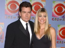 Denise Richards furiosa con Charlie Sheen por sus últimos tweets