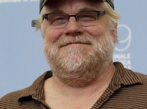 Philip Seymour Hoffman sale de un centro de desintoxicación