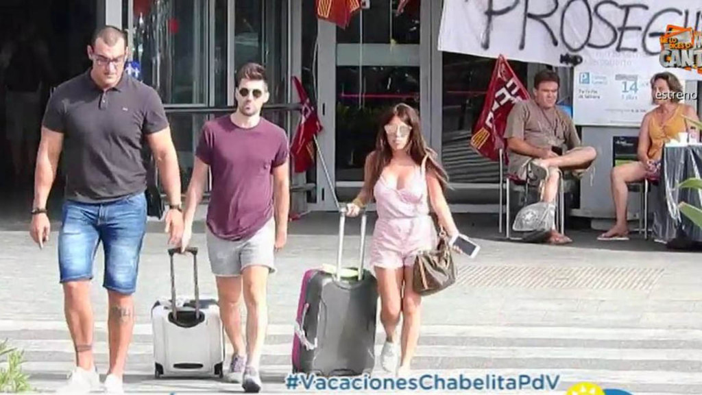 Chabelita Y Alejandro De Vacaciones Tras Ir Al Notario