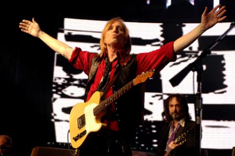 Tom Petty & The Heartbreakers rompen su silencio tras 8 años