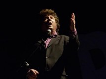 Enrique Morente, en la UCI tras ser operado