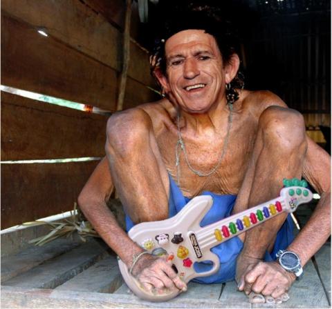 Keith Richards acusado de matar una orquídea con el humo de su cigarro