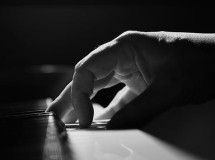 El piano de Claudio Martínez Mehner evocará a Esteban Sánchez en Mérida, Cáceres y Badajoz