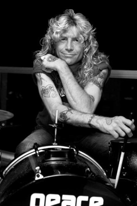 Steven Adler, ex Guns and Roses, comenta la actualidad de su antigua banda