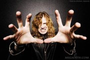 4394Dave Mustaine, contento consigo mismo