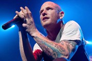 6640Corey Taylor reúne a sus amigos en un acto benéfico