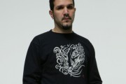 7723Charlie Benante, destrozado por la muerte de su madre