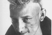 8090Muere Enrique Sierra, guitarra de Radio Futura