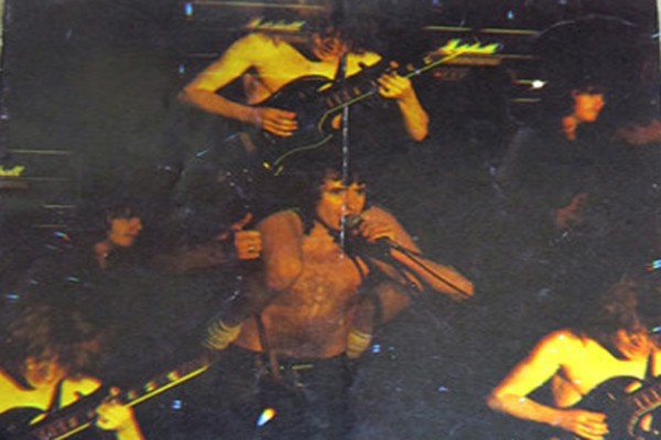 ACDC-tour-book-adobe