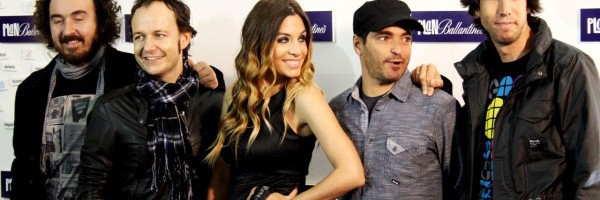 ‘Cometas por el cielo en directo desde América’ de La Oreja de Van Gogh: las dos caras de la misma moneda