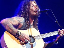 John Corabi, diferencias irreconciliables con Motley Crüe
