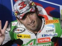 Max Biaggi logra el doblete de las Superbikes en Portimao